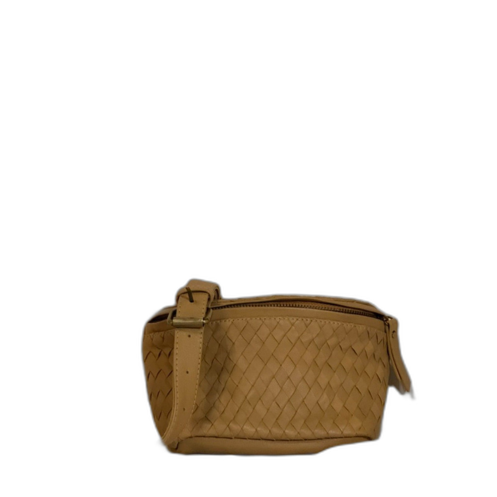 MANDRN Woven Remy Leather Crossbody Belt Bag • Tan • NWOT Condition